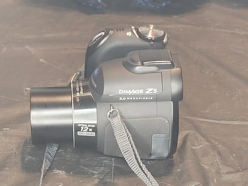 Konica Minolta DiMAGE Z5 5.0MP Digital Camera - Nice - Image 2 of 4