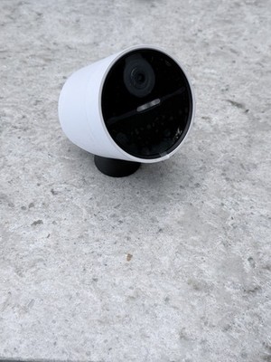 SimpliSafe Kabellose Überwachungskamera für den Außenbereich - Neu