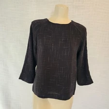 Naif Montreal W Med Black W/ White Lined collarless 3/4 Dolman Sleeve Top A412