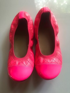 girls hot pink dress shoes