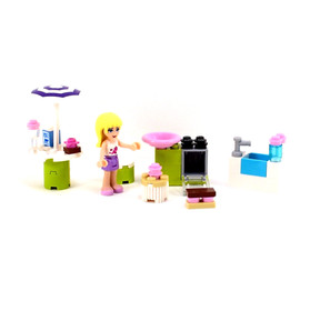 LEGO Friends Stephanies Outdoor Bakery Set 3930 Complete No Box