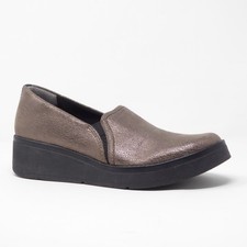 Bzees Free Spirit Women's Bronze Metallic Wedge Slip On Shoes Size 7M