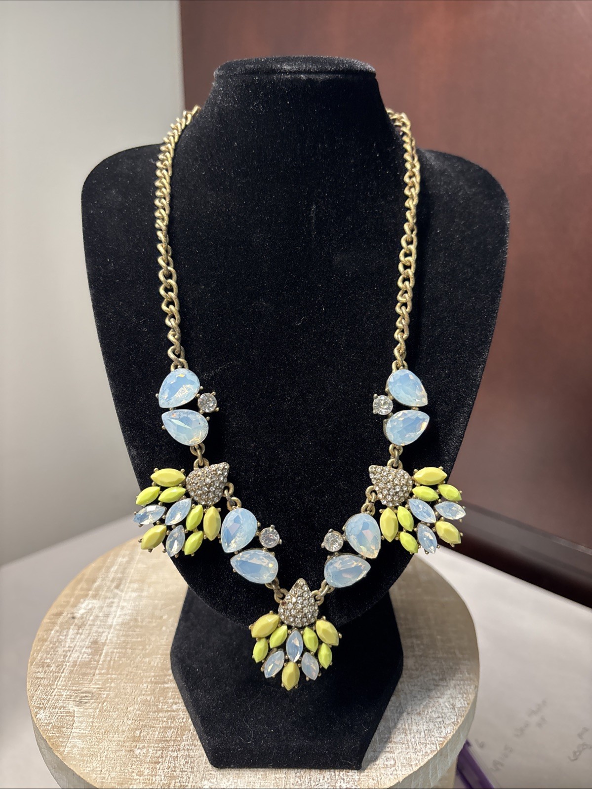 Vintage J Crew 18 in Statement Bib-Style Gold tone Necklace with extender