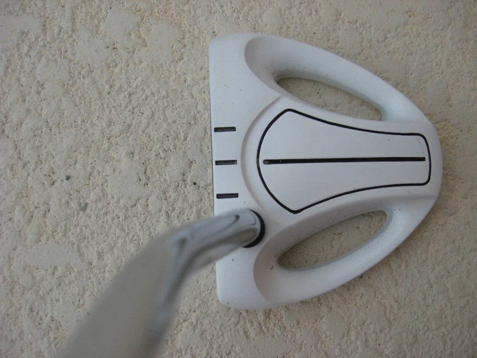 Putter & Chipper + swing aid + Putting mirror + ball retriever : FREE SHIPPING  - Image 4 of 4