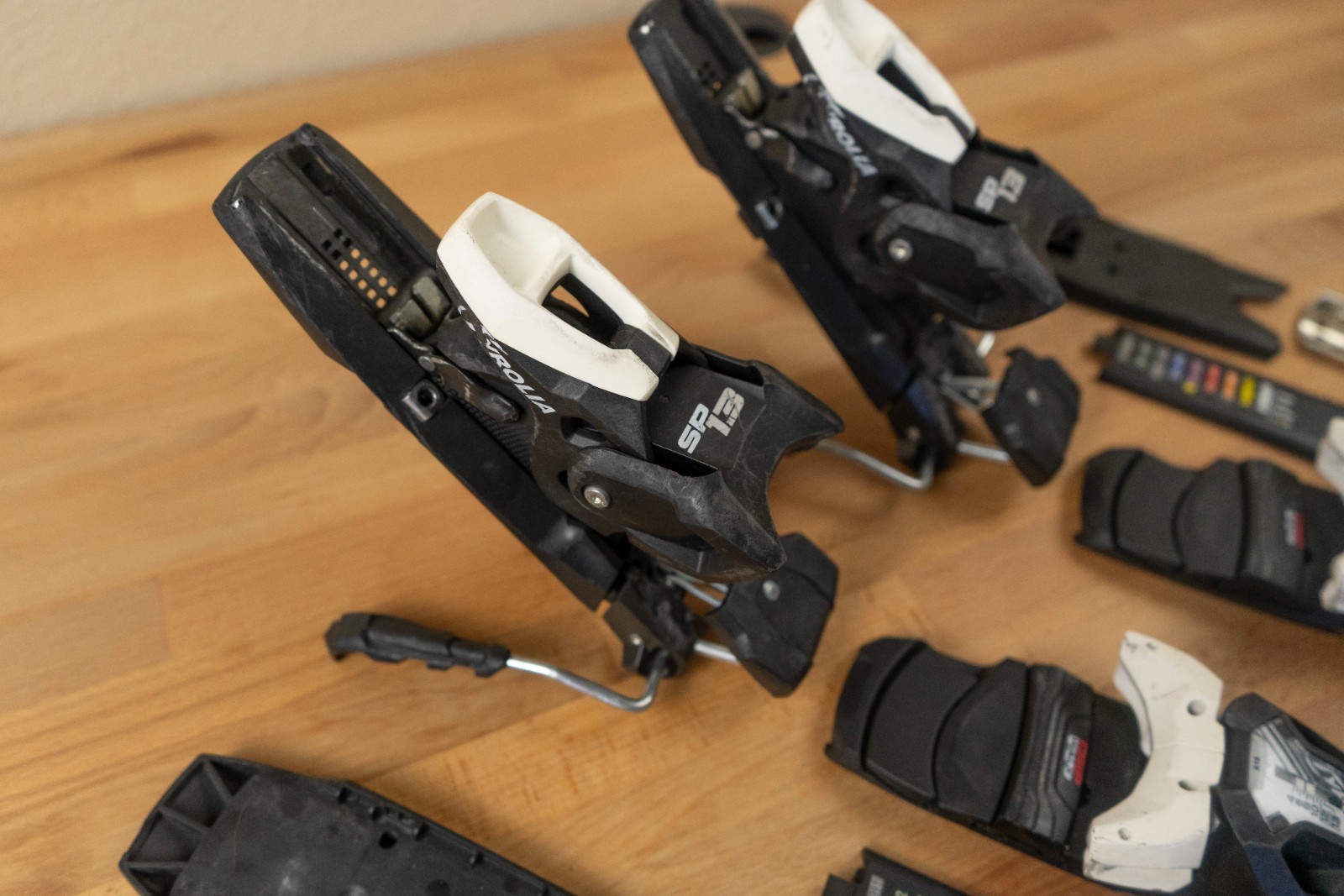 Tyrolia SP 13 Grip Walk Demo Ski Bindings | 100mm Brake GW Track SP13 Kastle