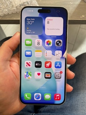 Apple iPhone 16 Plus - 256 GB - White (Unlocked) Heavy cosmetic wear