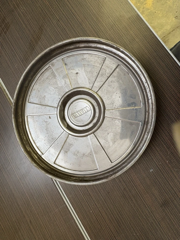 Conjunto de calota Fiat 124 Spider quatro carros de 1970 até 1978 este saiu de um 1977 - Imagem 4 de 4