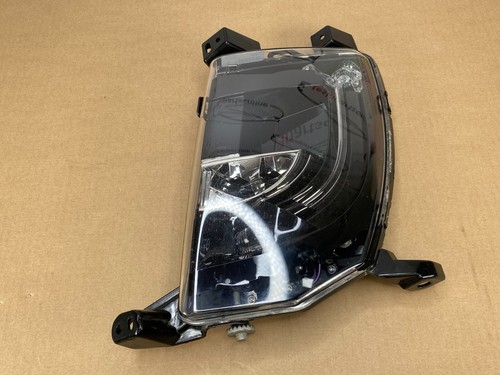 Tesla Model S Front Fog Light Left Passenger Side 6005915 00 E - Picture 7 of 16
