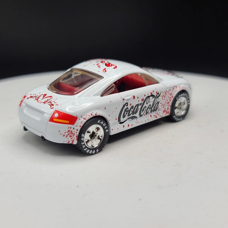 Matchbox Audi TT (1999 MBX Premiere - Coca-Cola 50 aniversario) Foto 2 de 4