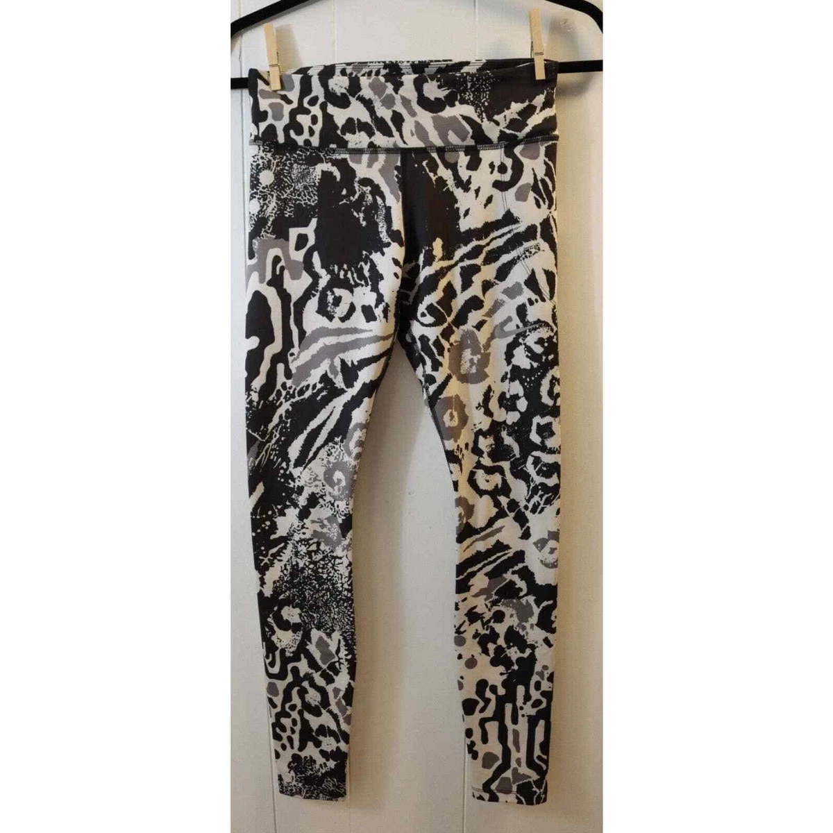 Nike Dri Fit Leggings Black and White Multi animal print Size Small