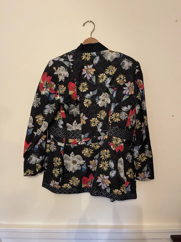 Chaqueta Etro Milano Floral Mezcla Seda Italia Talla 48 Negra Patrón Multicolor Foto 2 de 3