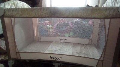 travel cot with changing mat