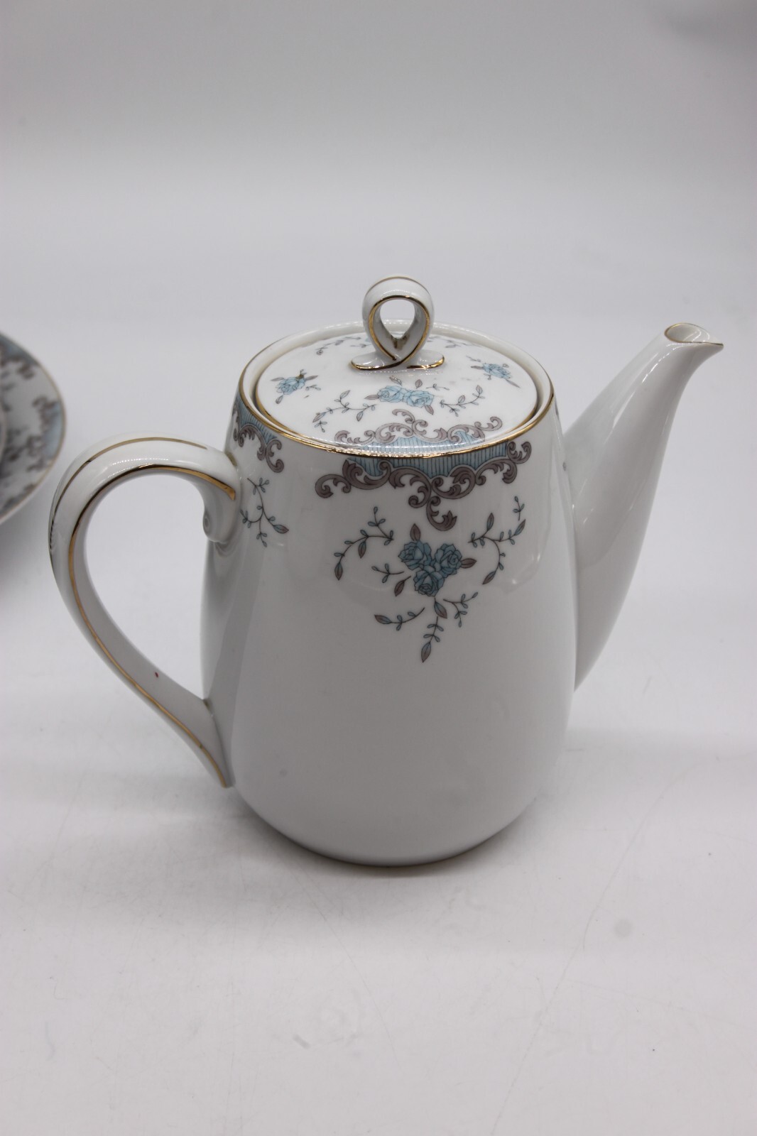 NARUMI BONE CHINA Dinner & Tea Set for 5, 34 Pcs Teapot Plates Saucers