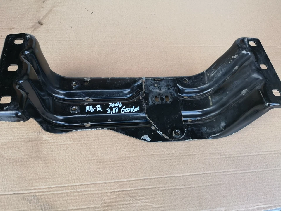 Soporte de montaje caja de cambios motor Mercedes Benz R320 2006 W251 3,0 CDI A2512400202 Foto 2 de 4