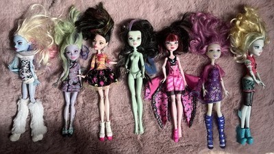 XXL Monster High 17 Puppen Plus viel Zubehör Mattel
