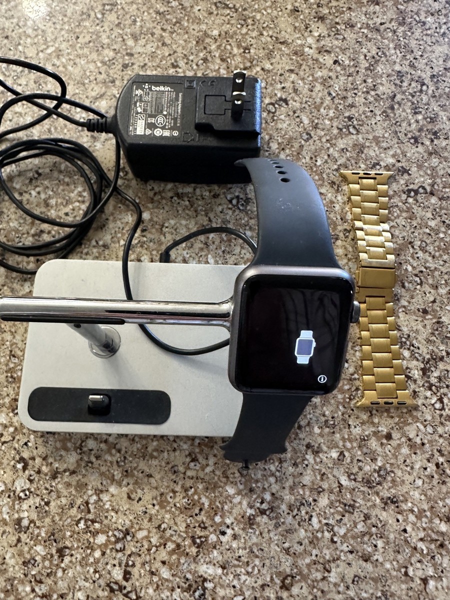 Apple Watch 1st Generation 42mm 7000 Series Black Factory Reset