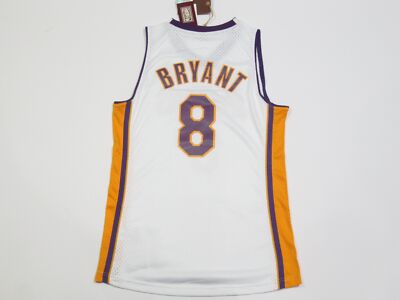 M&N Kobe Bryant #8 Los Angeles Lakers 2003-04 Season