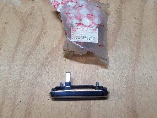 NOS GENUINE HOLDEN ISUZU TX TC TD TE TF TG GEMINI SEDAN RH REAR DOOR HANDLE - Picture 2 of 6