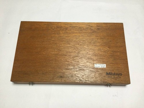 Mitutoyo Outside Micrometer OM-200 103-144 175-200mm 0.01mm JF07007 - Picture 2 of 9
