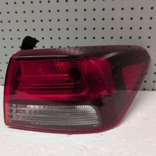 18-23 Kia Rio Right Passenger Side Tail light Halogen OEM 92402H9100 (4154)