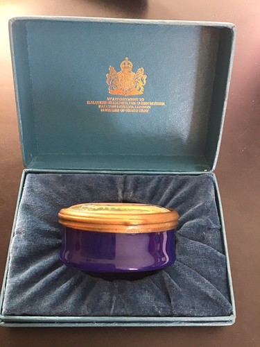 Vintage Bilston & Battersea Enameled Patch/Pill Box. Grammy Core Antique W/box - Picture 6 of 14