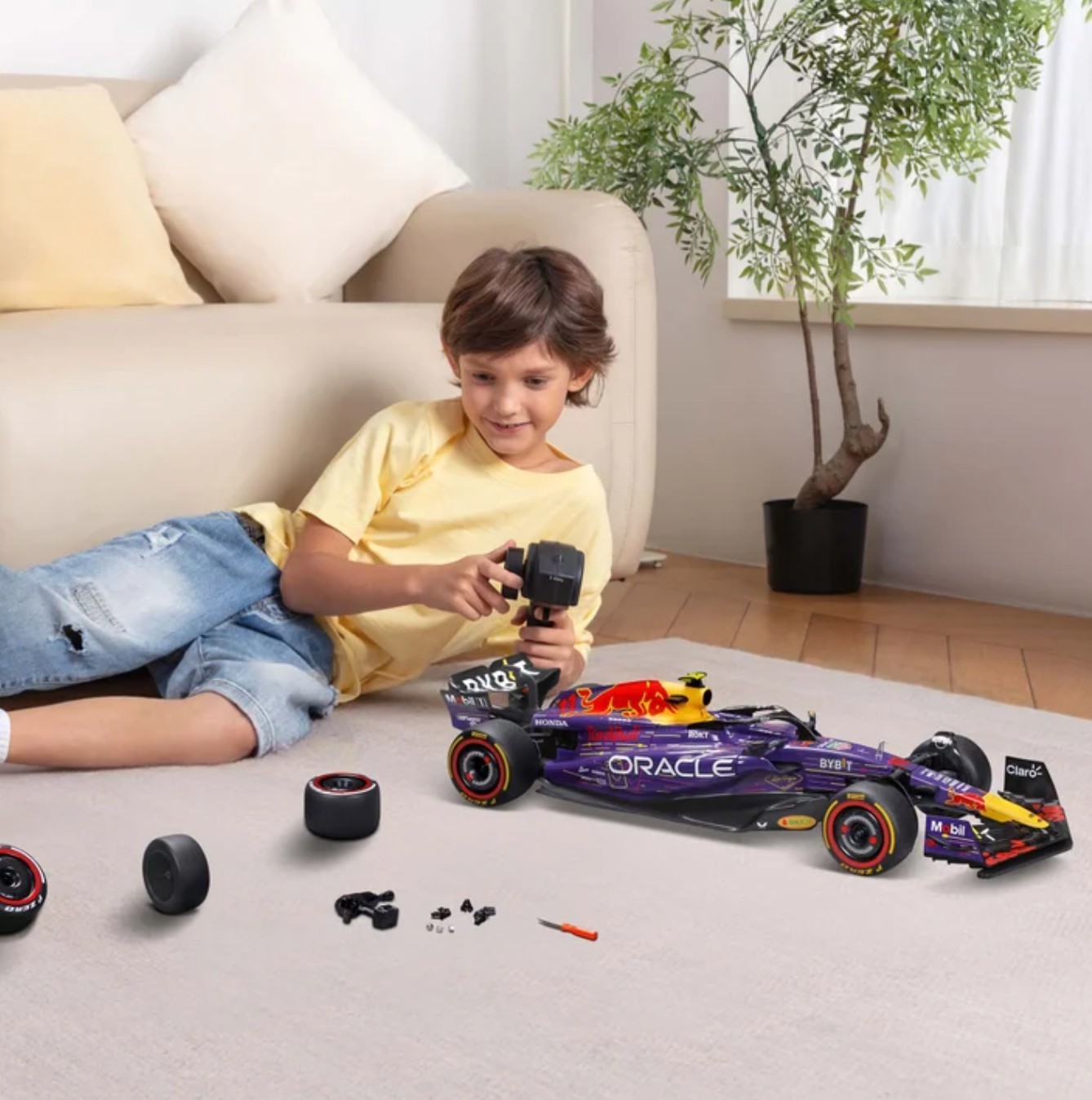 Red Bull Racing Sergio Perez Formula 1 F1 RC Car Maisto 1:10