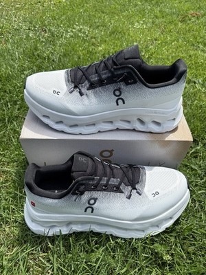 On Cloud Cloudtilt Laufschuhe Schwarz-Weiß Gr. 44 Leicht & Komfortabel