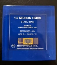 Rare Motorola 1.5µ SRAM Chip – 1984 Engineering Breakthrough Display Plaque