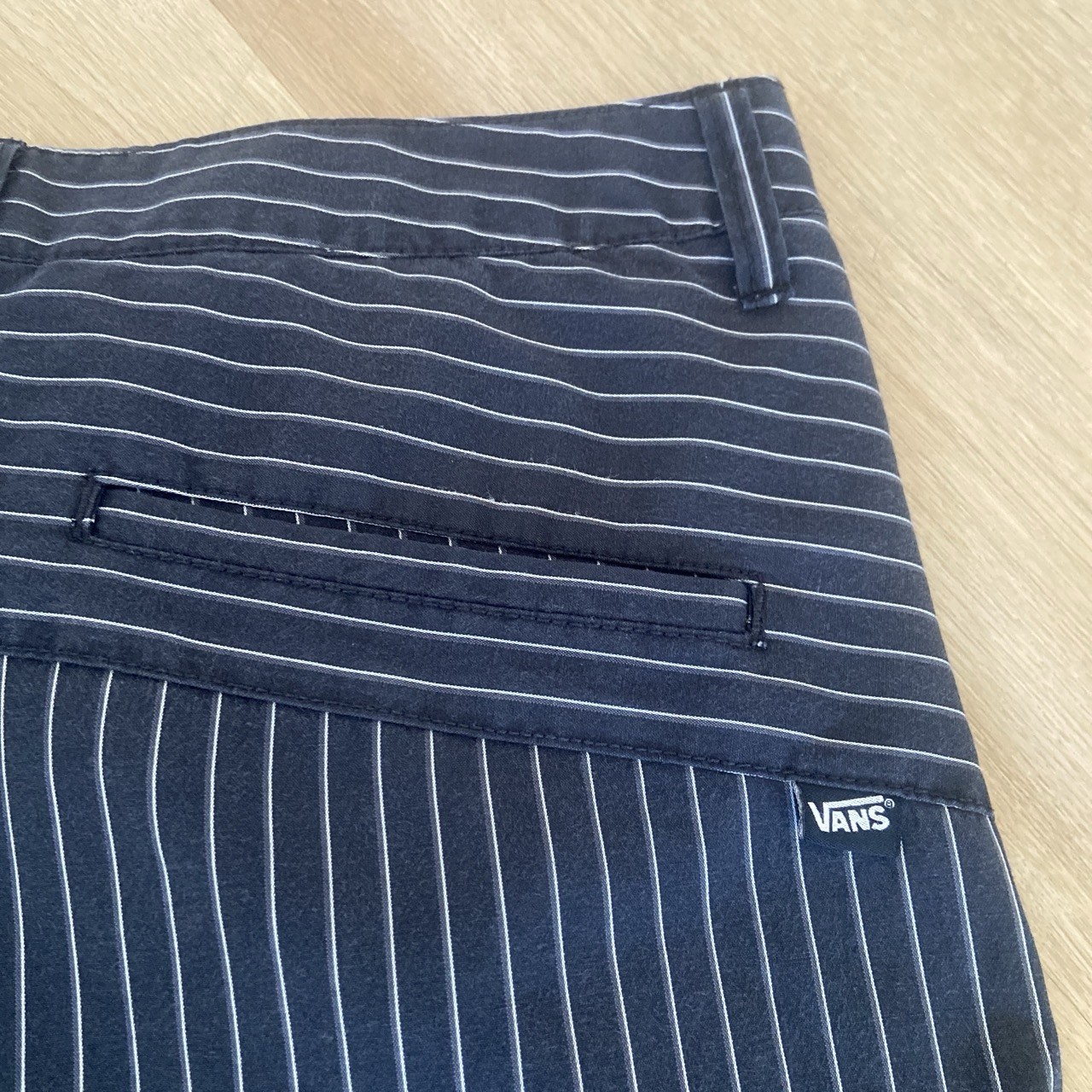 VANS Mens Black Y2K Chino Shorts Vans Skate Classics Pinstripe Size 34 Yungblud