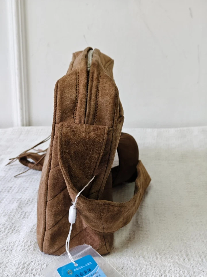 Bolsa tiracolo feminina Chanel marrom camurça dourada franja câmera 91-94 - Imagem 4 de 4