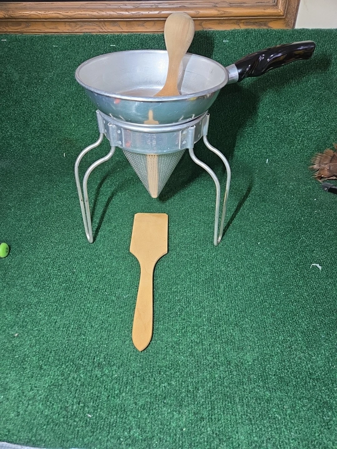 VINTAGE ALUMINUM APPLE CONE SIEVE/COLANDER W/ 3 LEGGED STAND & WOODEN PESTLE