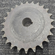 24 Tooth Sprocket Keyway Bore 4-1/8" Hub 8" Outer Diameter 1-3/8" Bore