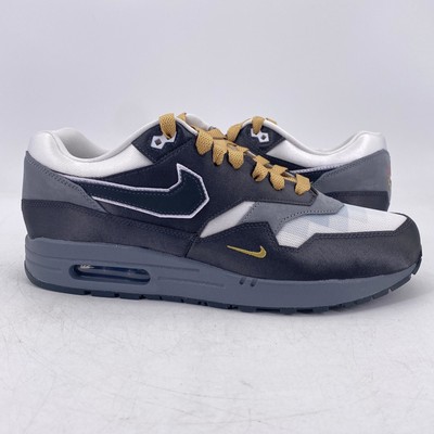 Nike \