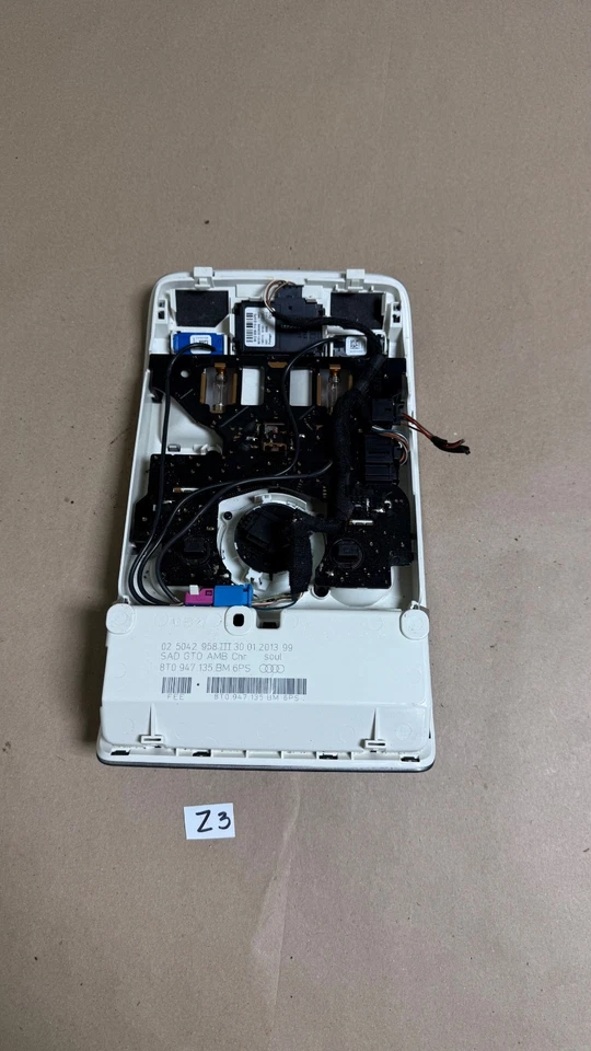 AUDI S5 2013-2016 - Luz de lectura cúpula delantera / interruptor techo corredizo 8T0947135BM Z3 Foto 3 de 4