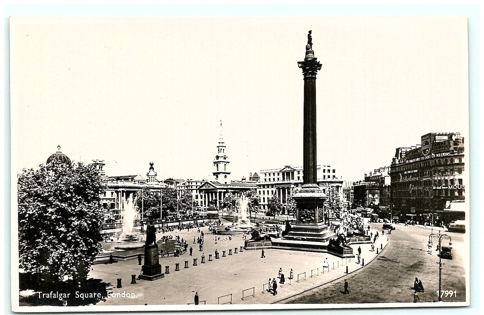 Trafalgar Square London Real Vintage Photo Postcard S02-1749