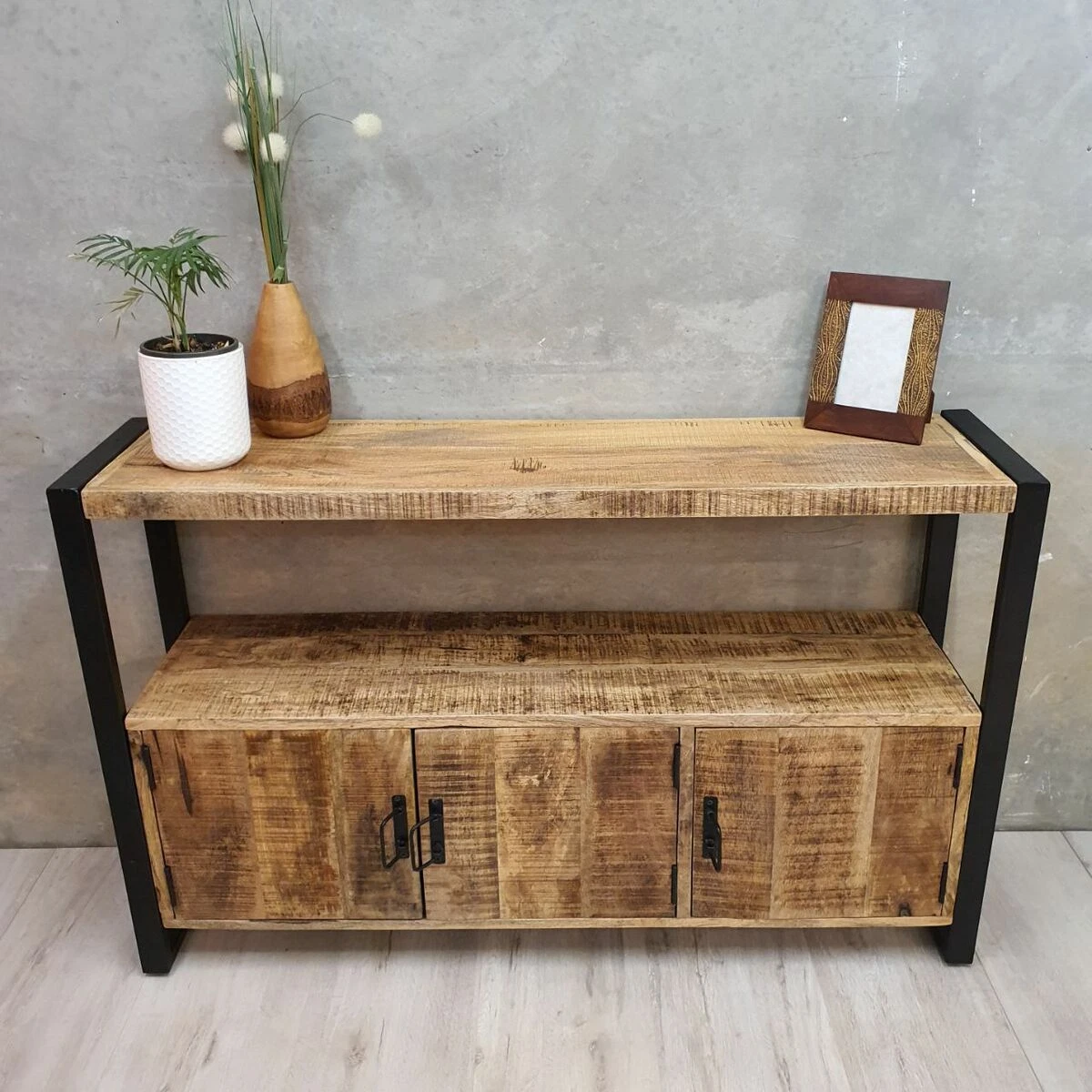Long 2024 buffet table