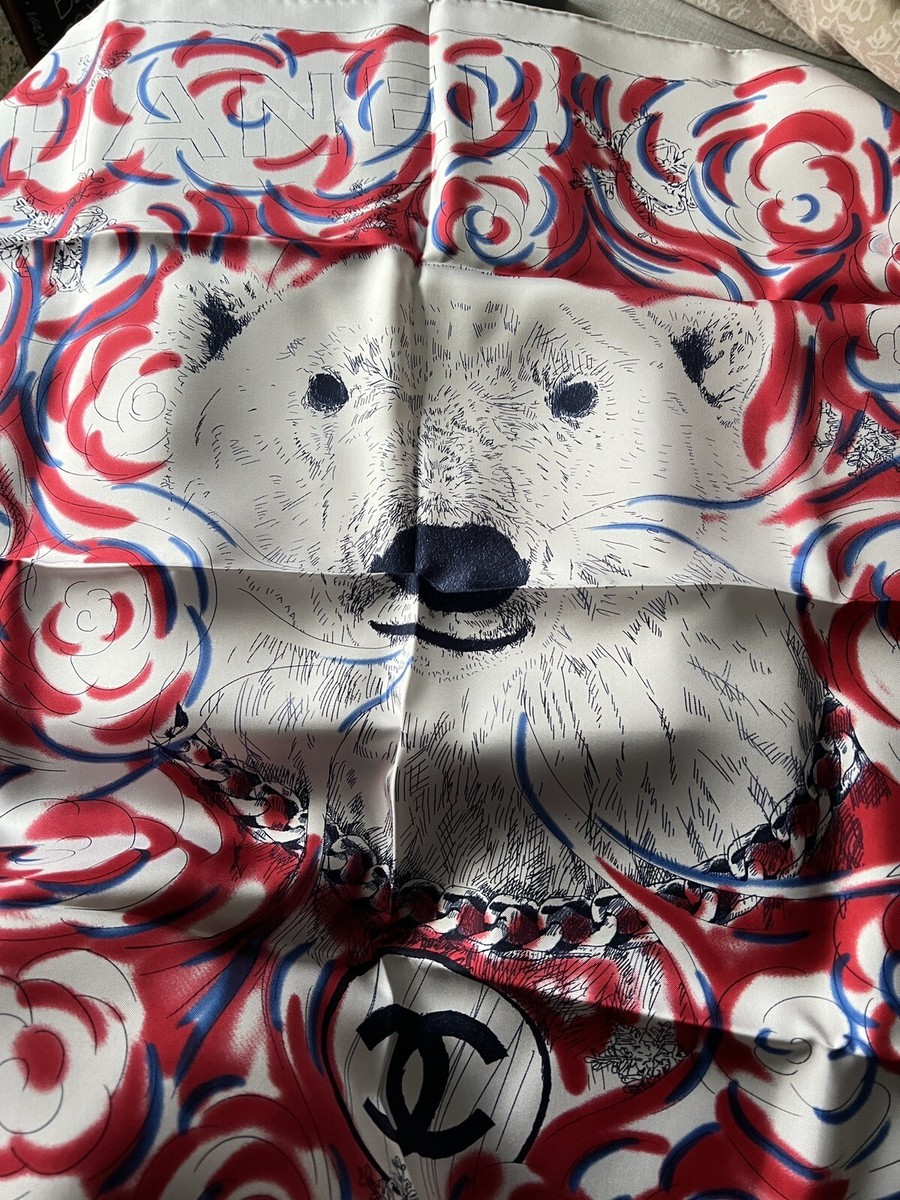 シャネル　CHANEL スカーフ　動物　しろくま Chanel VIP Gift Large Silk Scarf Polar Bear Camellia - NEW WITH
