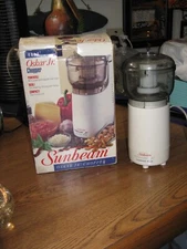 1993 VINTAGE SUNBEAM OSKAR Jr PLUS ELECTRIC FOOD CHOPPER IN BOX MODEL 14131