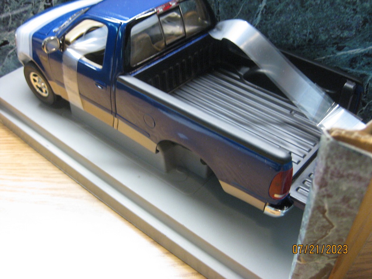 1/18 1997 FORD F-150 XLT PICK-UP , BLUE (1) , ERTL /AMERICAN