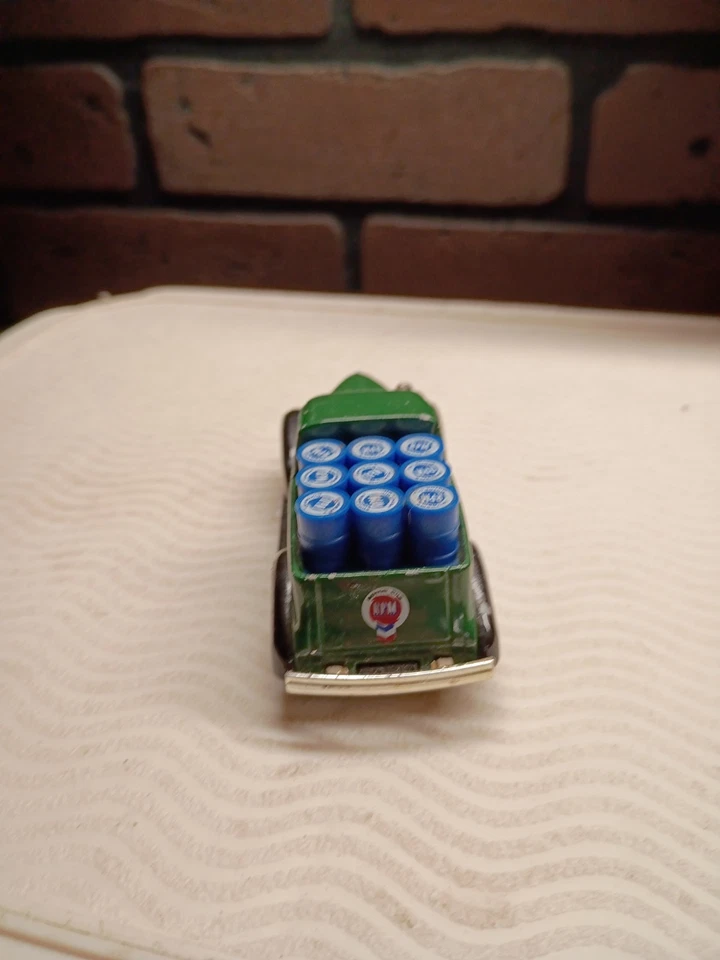 Lledo DieCast model 1939 Chevrolet Truck Chevron  RPM Standard Oil. Promo.  Q - Image 3 of 3