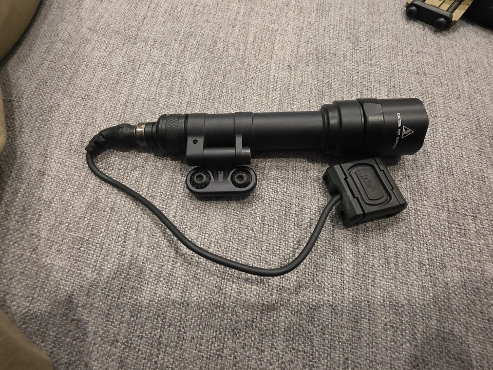 Surefire Scout Light Vampire KM2-C Голова Черная с T-Rex M Lok Крепление/Единственный Переключатель - Изображение 3 из 3