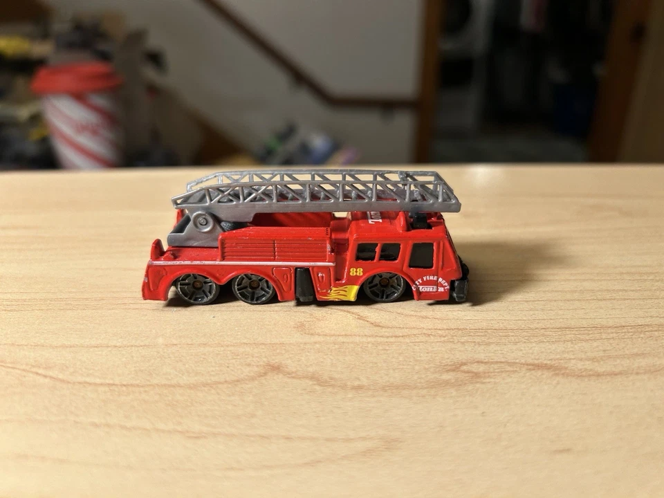 Camión de bomberos Maisto con escalera suelto Foto 2 de 4