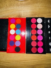 Sleek MakeUp bundle eyeshadow palettes Circus and Goodgirl