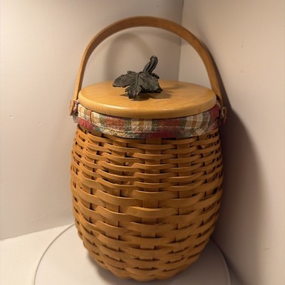 Longaberger 2000  October Fields Basket   Has Wooden Lid W/ Iron Leaf