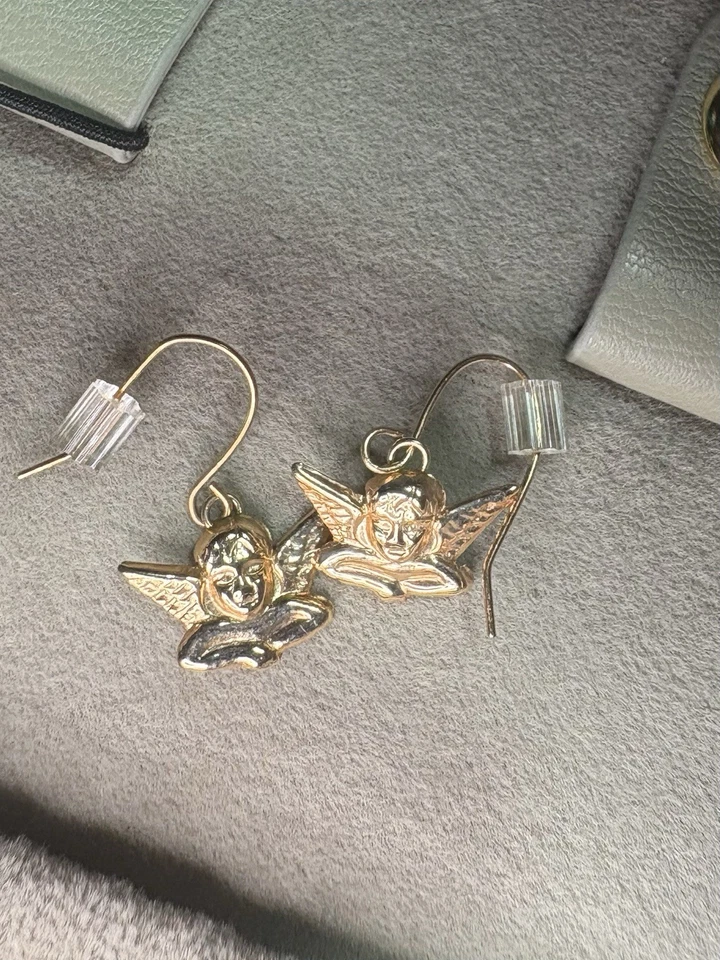 Hermosos pendientes de alas de ángel querubín de oro amarillo de 14k .6G 13,6 mm 585 Foto 3 de 4