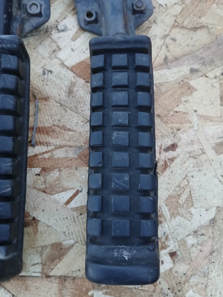 Оригинальные ножные колышки для Honda ATC 185s слева и справа 1981–1983 гг. - Изображение 3 из 4