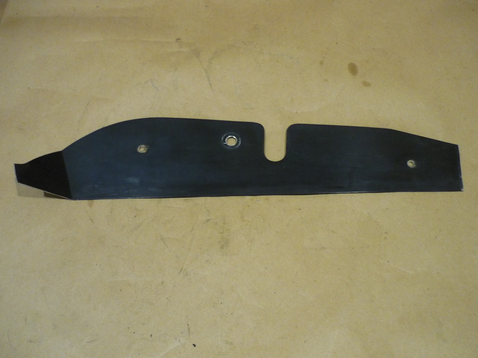 Ferrari 208,308,328 - RH Hinge Plate GTS P/N 60370103