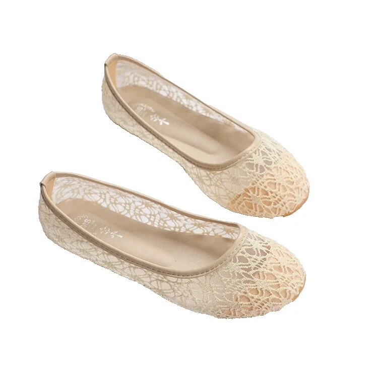 Синтетические свадебные туфли на шнуровке