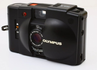 Olympus XA2 Point & Shoot 35mm Film Camera Zuiko f/3.5 JAPAN