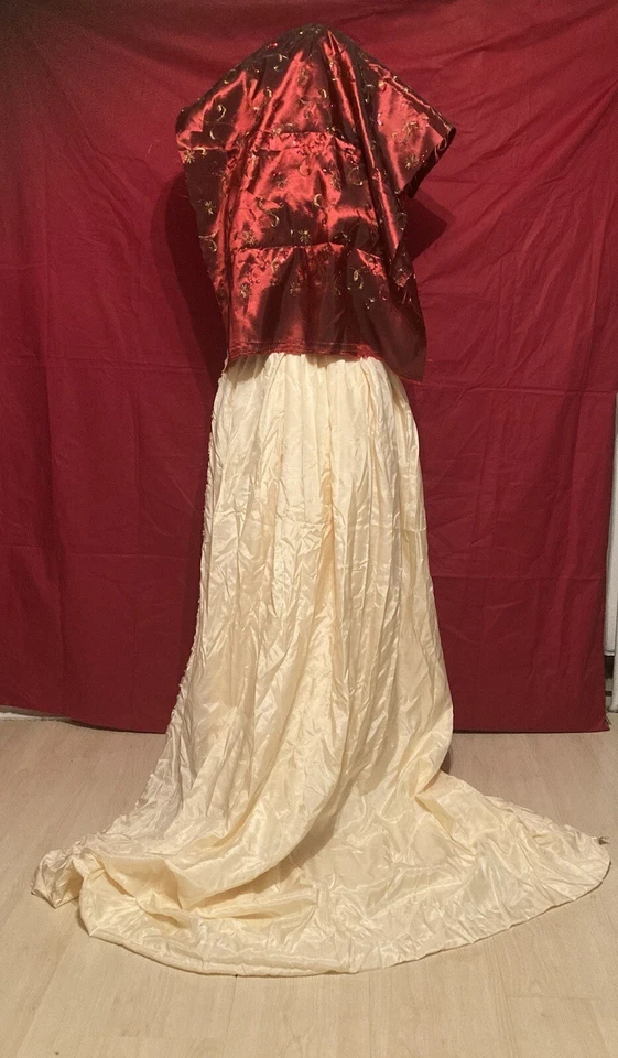 Schneewittchen Traumkleid: Stoff, insgesamt 7,80m